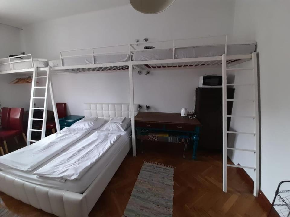 Rodzinna Przestrzen Dla 8 Osob 2 Pokoje Z Lazienka I Mini Aneksem Варшава Экстерьер фото