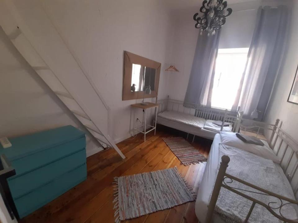 Rodzinna Przestrzen Dla 8 Osob 2 Pokoje Z Lazienka I Mini Aneksem Варшава Экстерьер фото